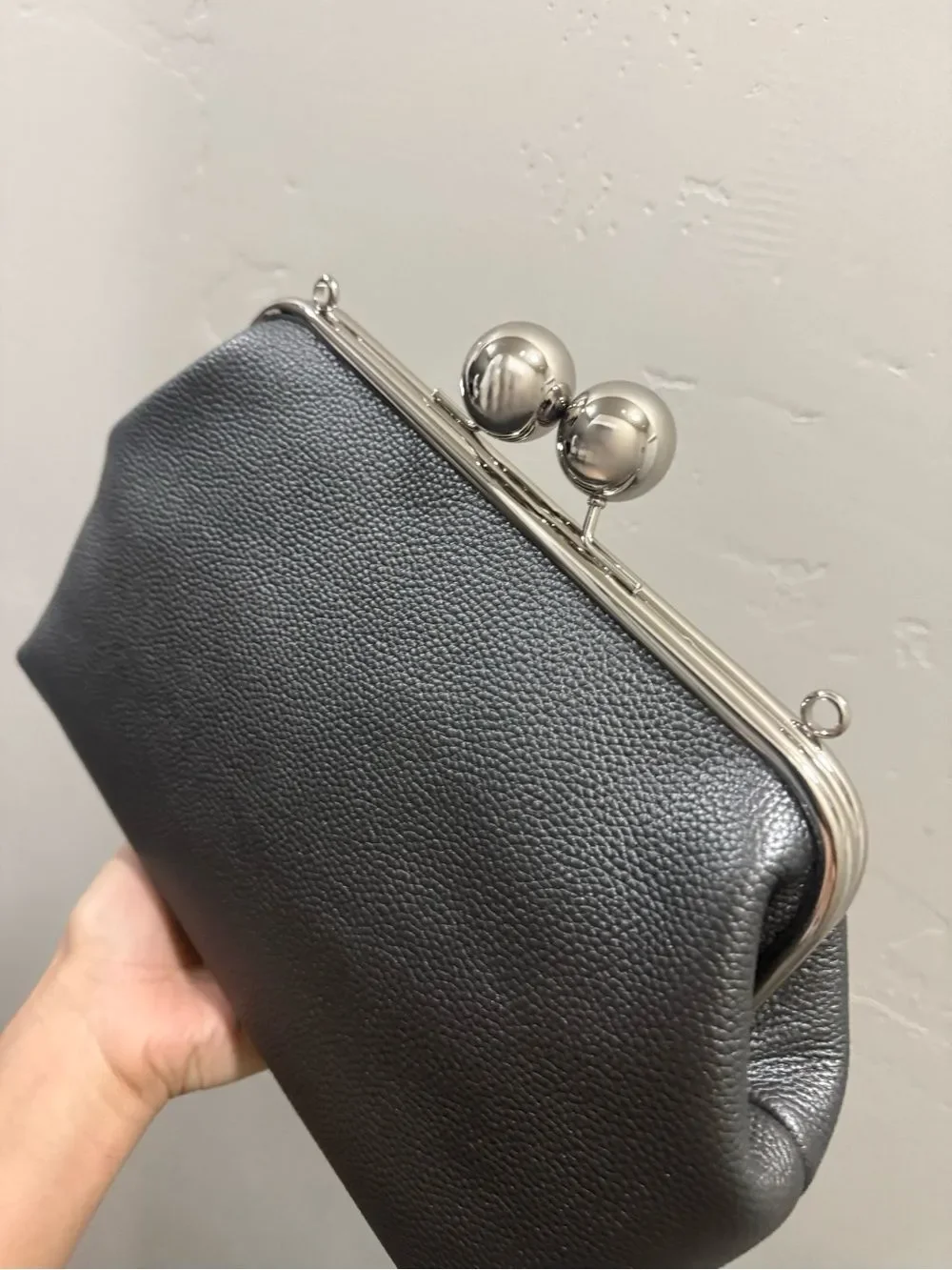 Gray Togo Cowhide Calfskin Handmade Retro Style Kisslock Frame Bag, Large Size